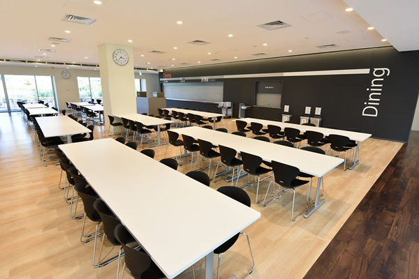 コンビニ・カフェテリア